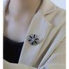 Exquisite Women‘s Brooch Crystal Snowflake Lapel Pins for Men Blue Rhinestone Suit Clothes Badge Luxury Jewelry Accessories