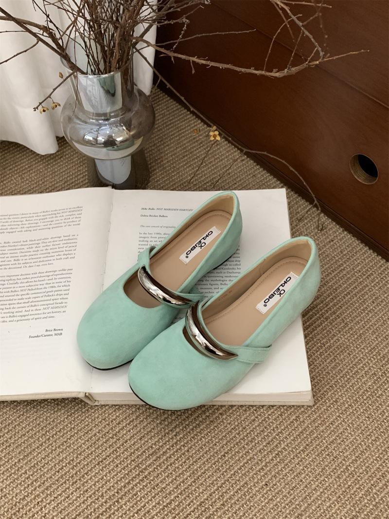 

French retro round head 2025 Mary Jane shoes single shoes women s spring new breathable and lightweight single shoes small leather shoes casual shoes 39