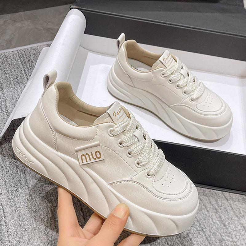 Plateau-Sneaker aus echtem Leder Frühling und Sommer Neu Vielseitig Atmungsaktiv Weiße Schuhe Damenschuhe Freizeitsneaker Damenschuhe