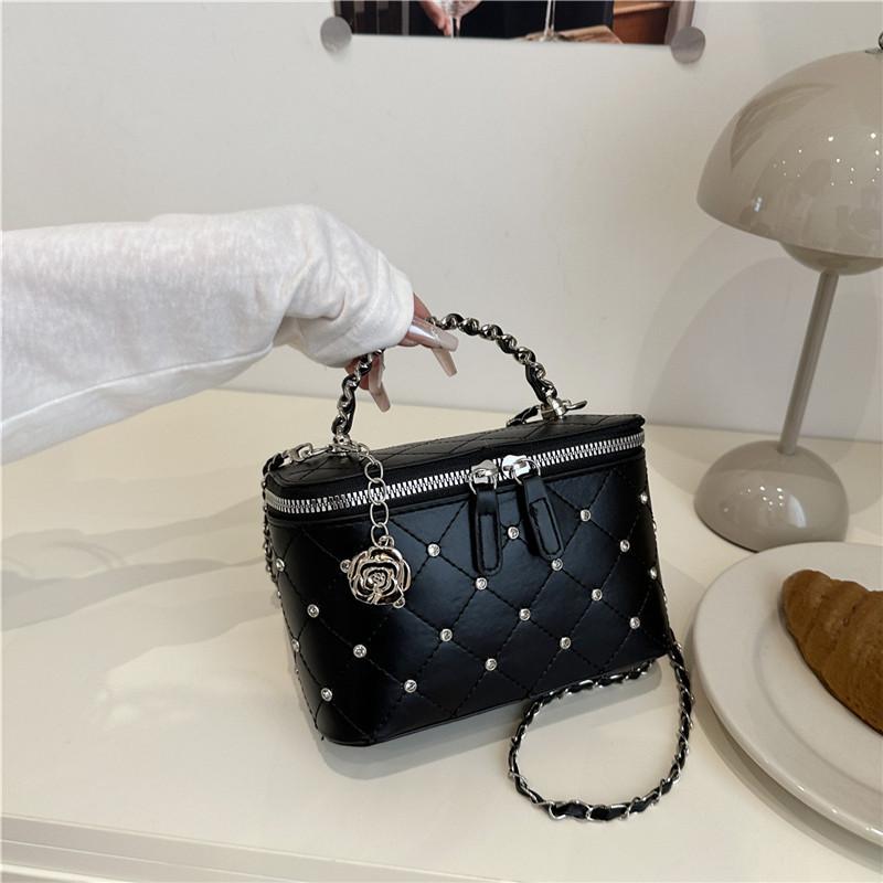 

Niche new chain summer box bag women s small fragrant style foreign style design sense temperament versatile senior messenger bag чёрный