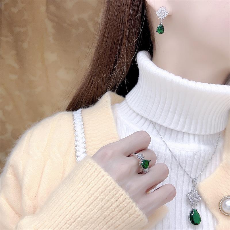 Retro Emerald Three-Piece Set: Elegant Stud Earrings, Necklace, and Ring - Women's Luxury Versatile Gift with Colored Gemstones.