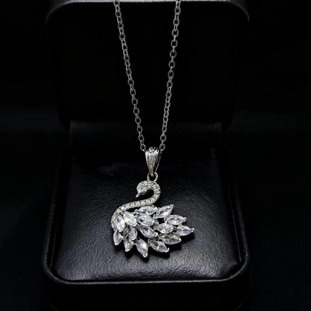 Pink diamond zircon cyst necklace women's light luxury high-end diamond zircon pendant