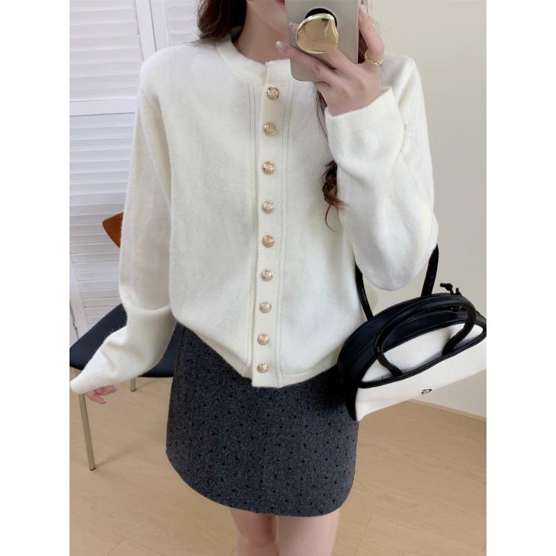 

Sweater jacket women s metal buckle autumn and winter new temperament loose and thin knitted cardigan women One size