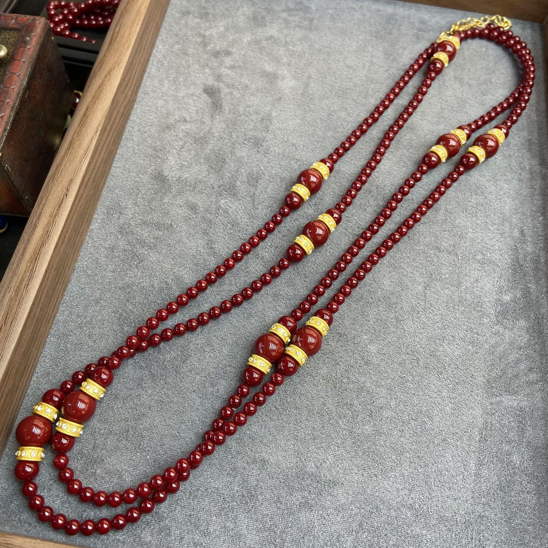 

Винтажное легкое роскошное колье из ангольских красных бусин длиной 5–12 м с бриллиантами, латунными клетчатыми бусинами, осенне-зимняя цепочка для свитера