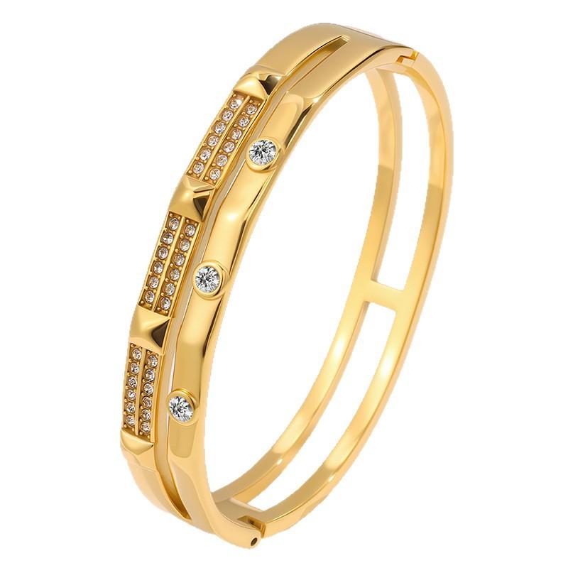 Titanium Steel , Personalized Design European and American Diamond , Light Luxury High-end Wide Version Hollowed Out Full Diamond