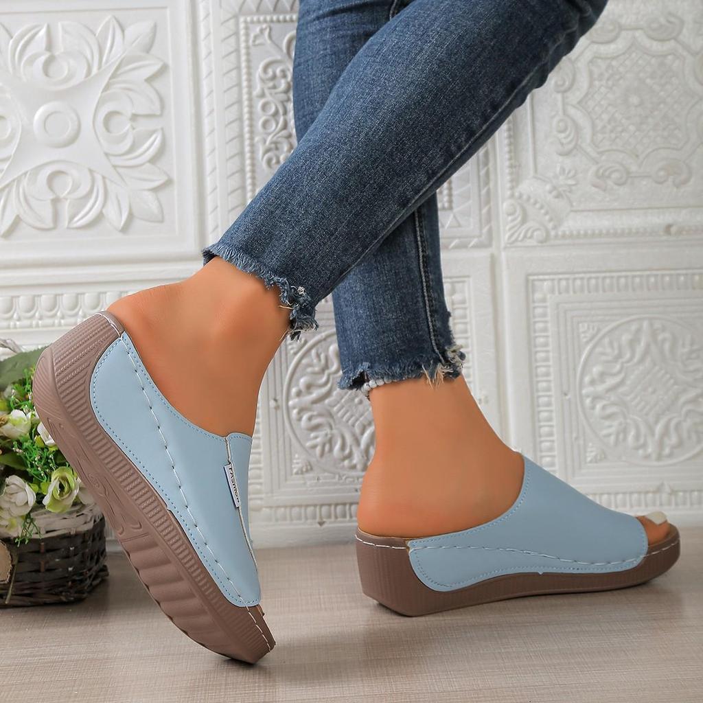 2026 Plus Size Women's Thick Sole Wedge Slippers, Outdoor & Casual, with Fashion Straps and Open Toe Design.