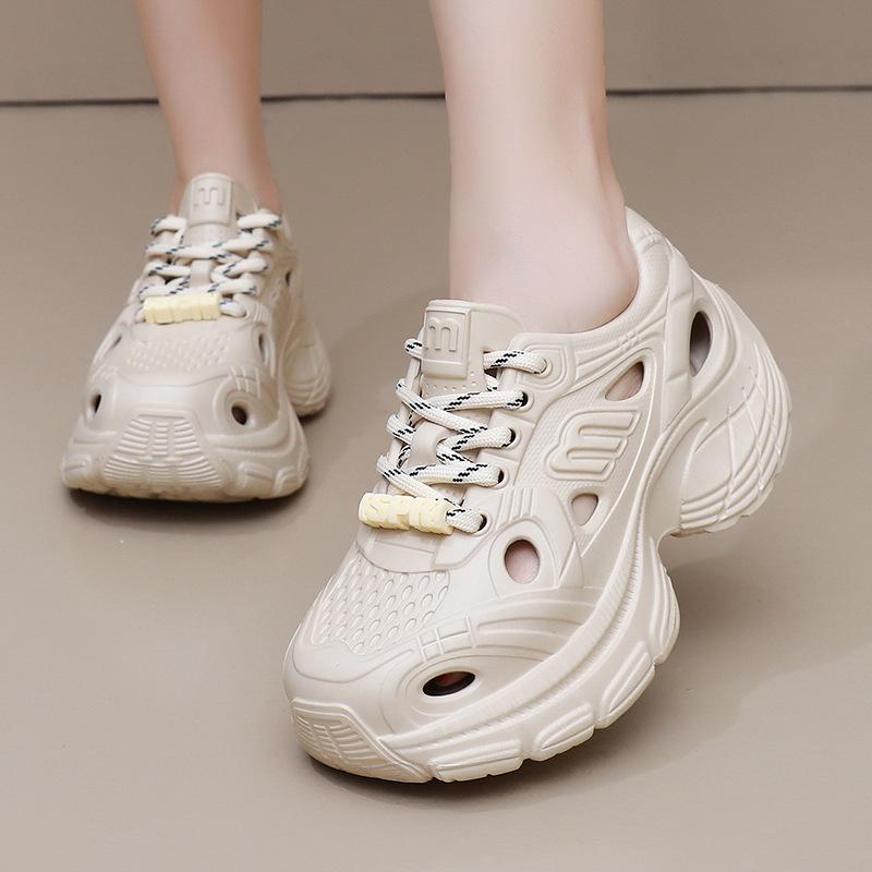 Super soft and lightweight beach hole shoes women's summer thick-soled hollow bag heel bag head seaside vacation outdoor wading shoes women