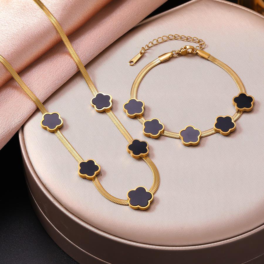 Five-Petal Flower Necklace & Bracelet Set: 18K Gold Fritillary Titanium Steel Snake Bone Chain. Retro Light Luxury Trendy Accessories.