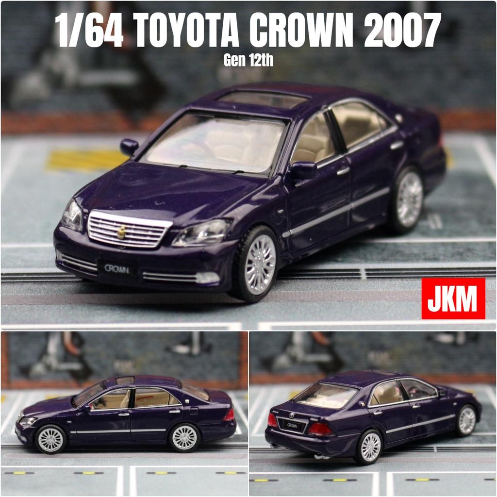 1/64 TOYOTA Crown Gen 12th 2007 Sedan Miniature Model JKM 1:64 Premium Toy Car Vehicle Free Wheels Diecast Alloy Collection Gift