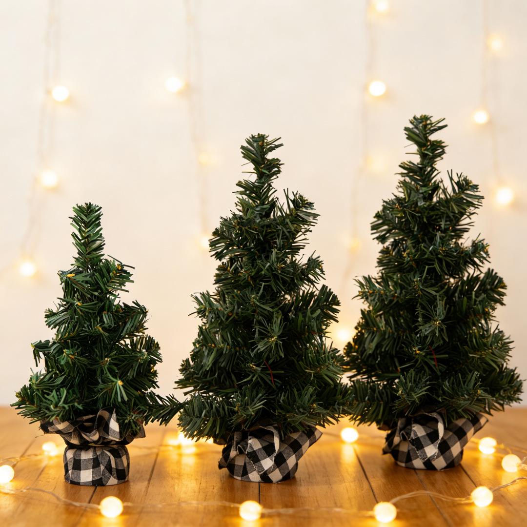 

Jewelry Tree 20cm Mini Decorative Christmas Tree - Festive Mall Desktop Décor 15cm with Fabric Bag Base