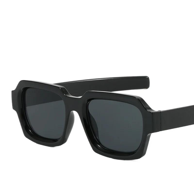 New Fashion Small Square Sunglasses New Women Luxury Retro Shades UV400 Men Trending Sun Glasses