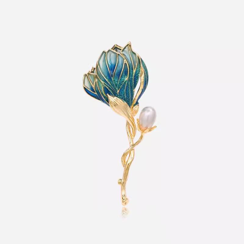 Bud Magnolia Brooch, High-End Feminine Exquisite Temperament, Pearl Brooch, Niche Design, Pin, Suit And Accessories