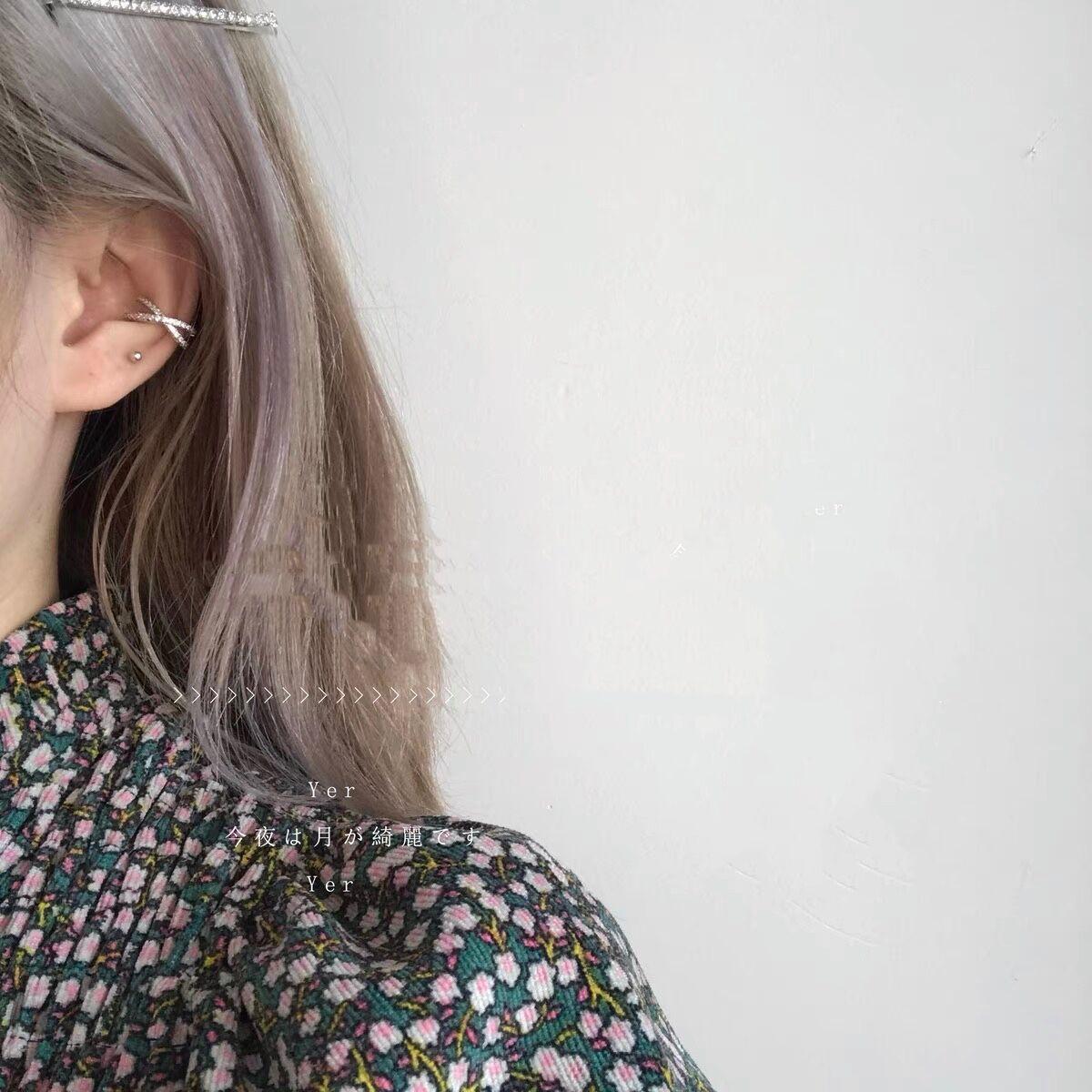 

Retro Hong Kong flavor, niche ear clips, ear bone clips, no ear piercings, female cool and dark, simple personality, cold wind earrings, male