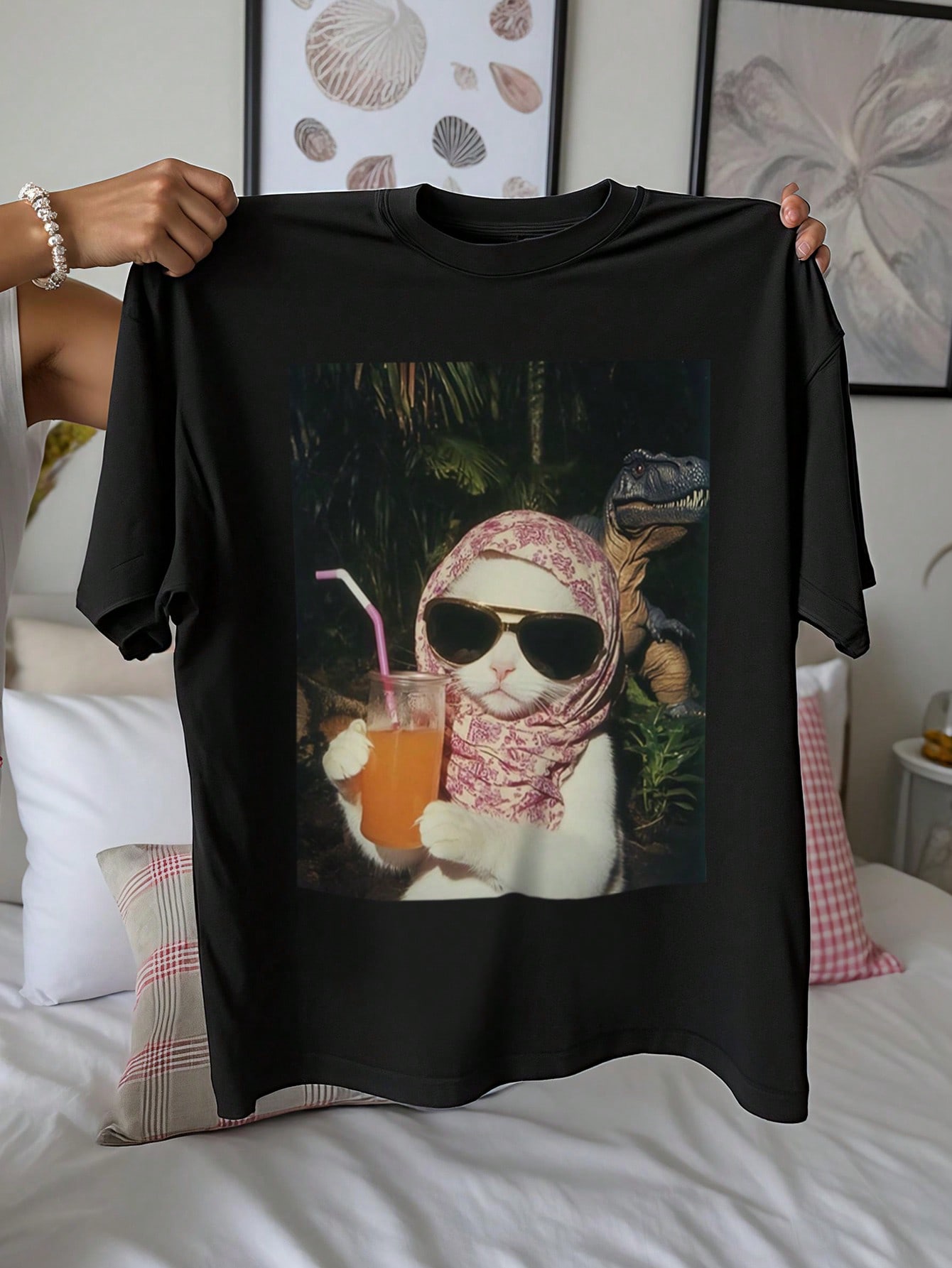 

Summer Cute Vintage Cat & Meteor Print T-Shirt Funny Pattern T-Shirt Casual American Style Streetwear Vacation Short Sleeve Tops 4XL