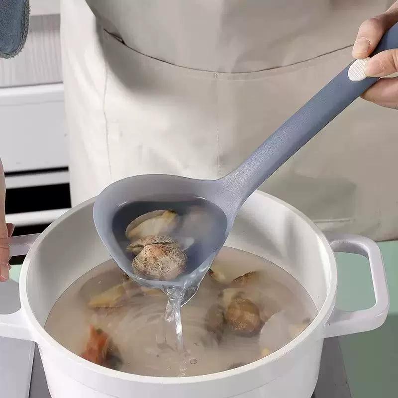 Baogang Silicone Kitchen Set: Semi-transparent Chinese Style Non-stick Spatula and Spoon, Food Grade, Ideal for Home Cooking.