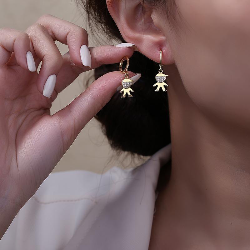 Fashion, Simple and Versatile Boy Earrings for Women Niche Design Cartoon Earrings Golden