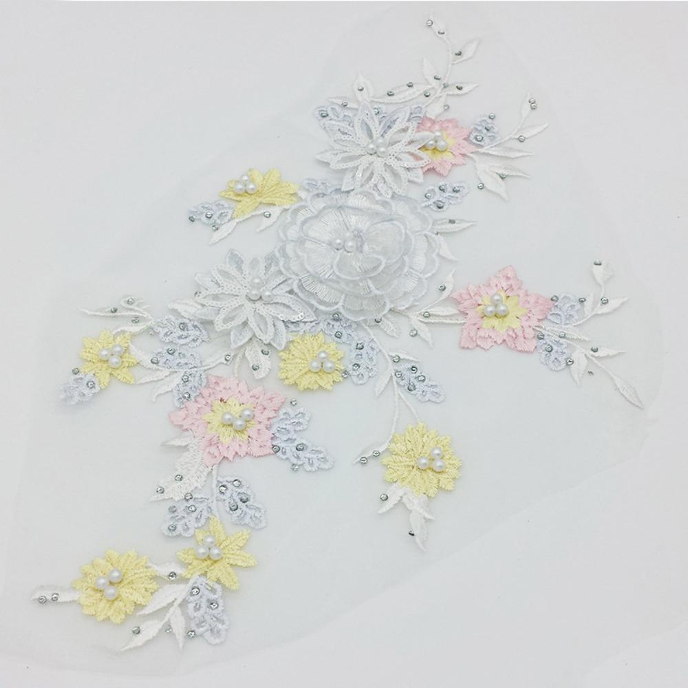 

Перлові Тичинки Квіткові Вишиті Нашивки Сітчаста Основа Квіткові Нашивки DIY Прикраса для Одягу білий