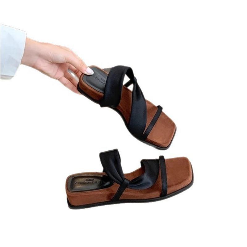 

Пляжная обувь с квадратным носком, увеличивающая рост, на толстой подошве, с петлями, и женские шлепанцы 40 чёрный