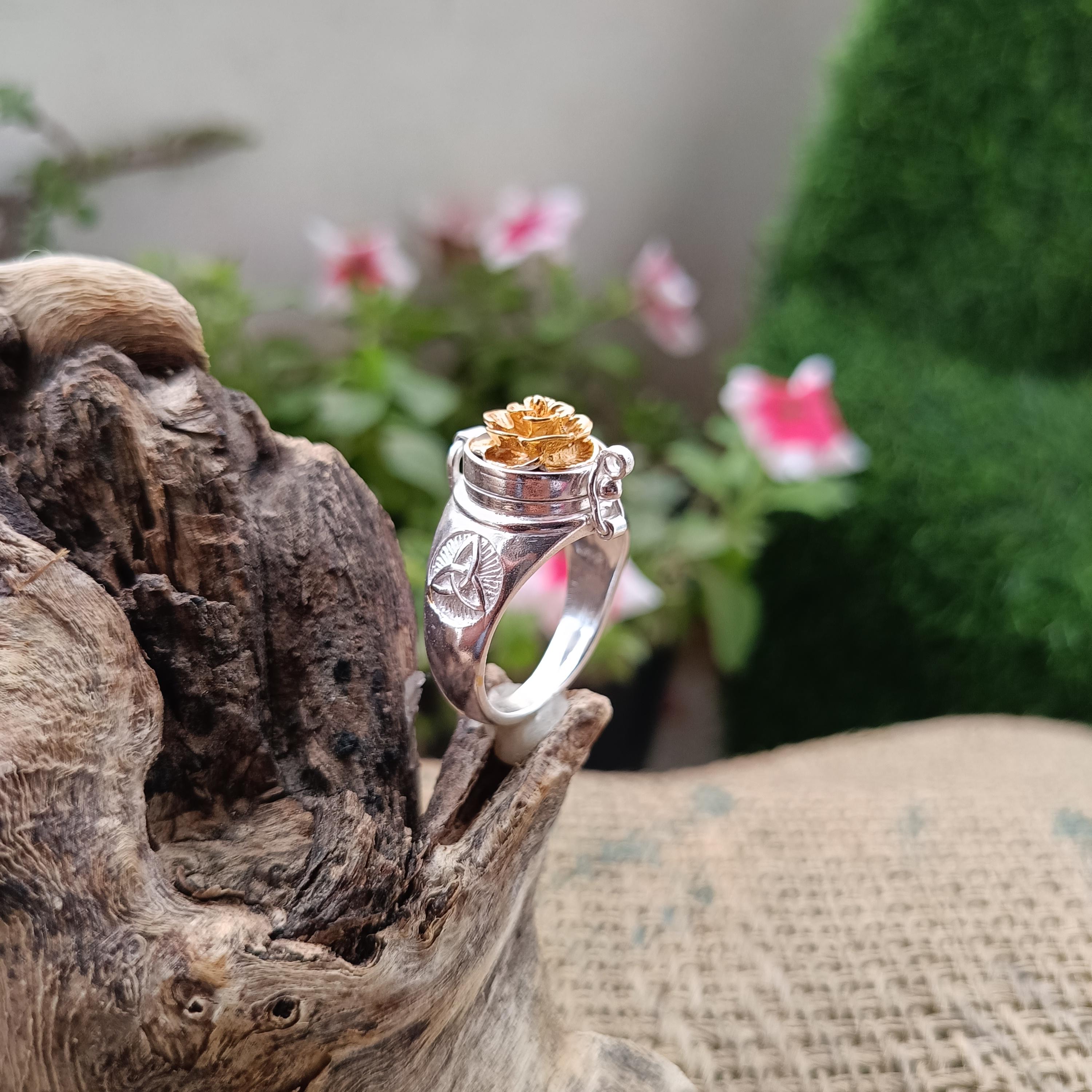 

Rose Poison Ring, Handmade Two Tone Rose Poison Ring Locket Ring ,Rose Secret Box Ring, Pill box ring, Unique poison ring, message Ring, 6 срібний