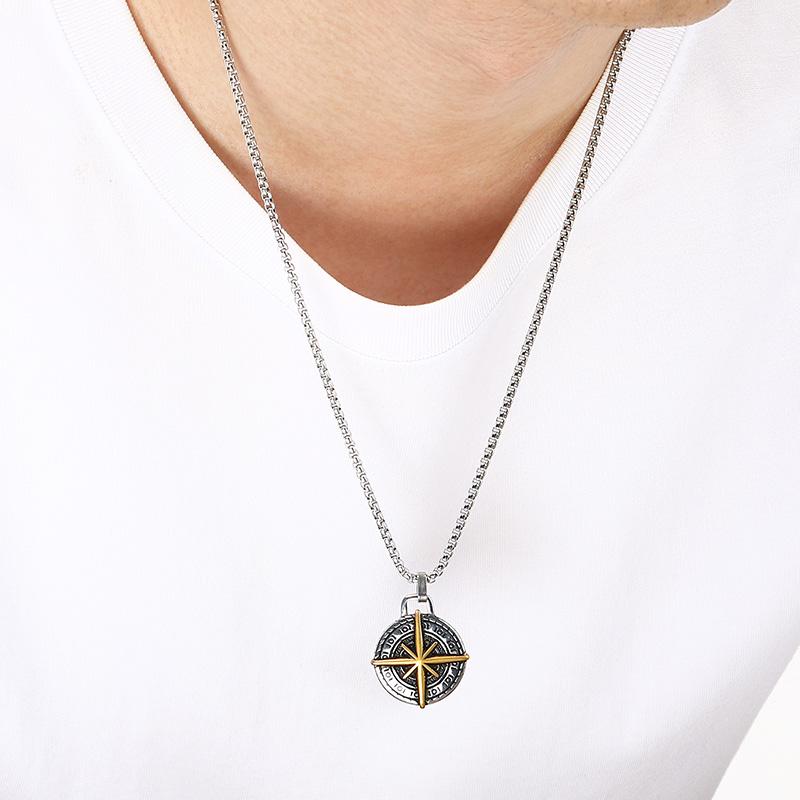 Vintage Stainless Steel Compass Pendant Necklace for Men Two Tone Directional Amulet Necklaces Retro Travel Jewelry Gift 45cm