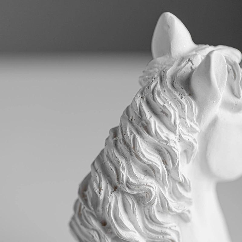Horse Head Statue Ornament Horse Animal Sculptures Horse Figurines Decorative Objects for Home Office Bookshelf Table