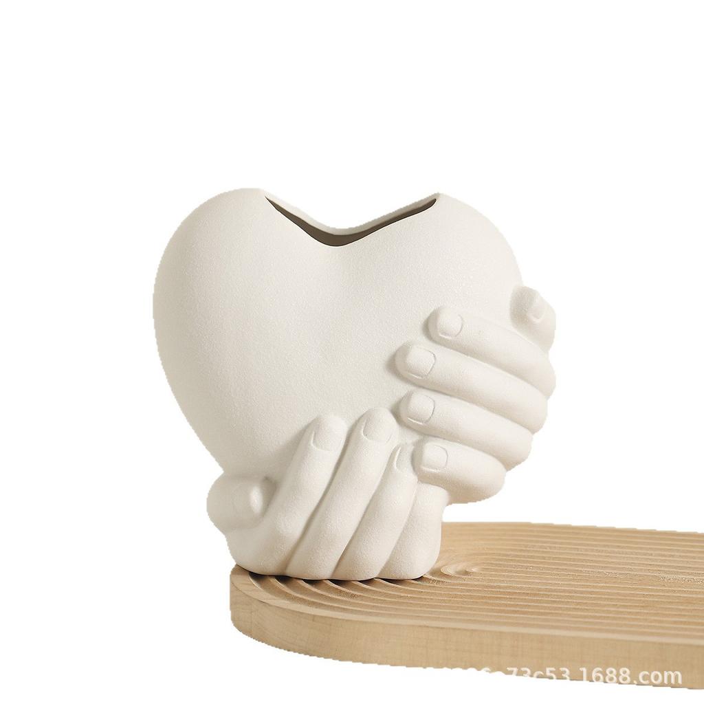 European Style White Heart-Shaped Ceramic Vase for Home Décor, Perfect for Dry Flowers
