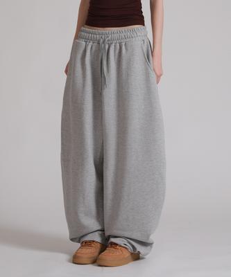 LIKE THE MOST Curved Suede Wide Training Pants_Gray