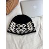 Autumn and Winter Retro Diamond Plaid Wool Hat for Women Fashion Niche Knitted Hat Head Cold Hat Prevents Cold and Keeps Warm