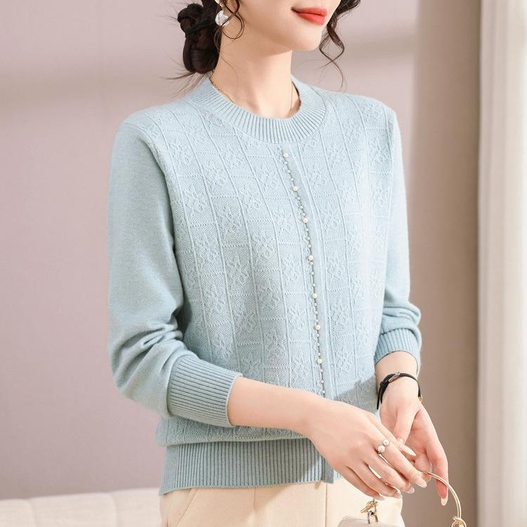 Autumn Round Neck Beaded Sweater for Women's Base Shirt New Fashionable Age-reducing Mother Sweater for Women