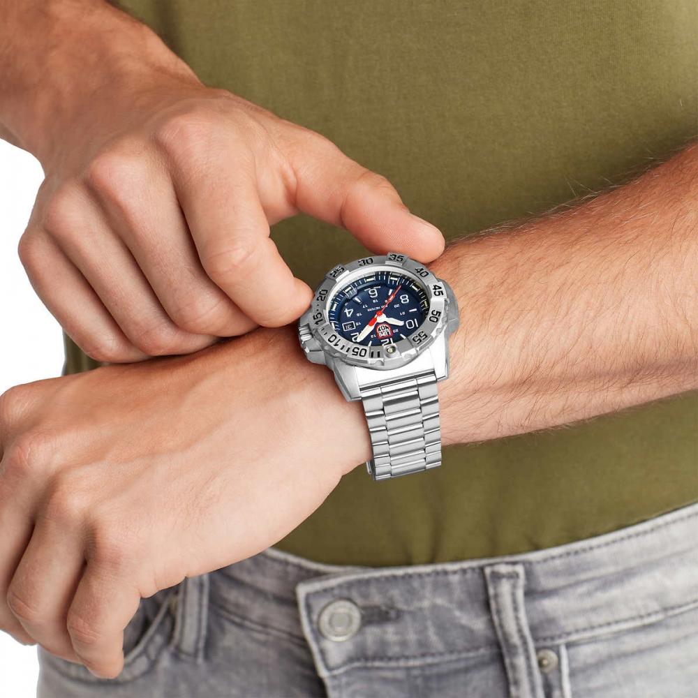 Luminox Seal StainleSS Steel Men S Quartz Watch