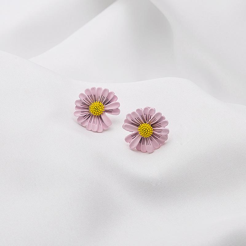 

Серьги-пусеты из серебра 925 пробы G-Dragon Маленькая ромашка - Ювелирные изделия в корейском стиле со свежими лепестками цветов