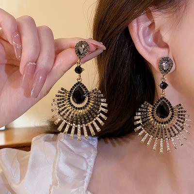 Vintage Exaggerated Water Drop Fringed Earrings French Retro Court Style Earrings Medium Antique Earrings