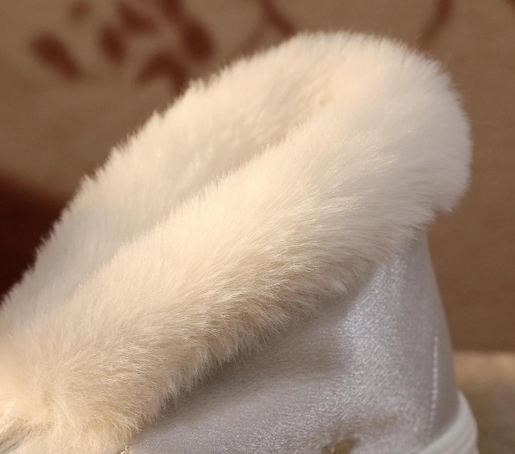 Ruoxi Autunno/Inverno 2024 Scarpe basse ricamate foderate in pelliccia - Comode calzature di cotone in stile cinese per uso interno ed esterno.