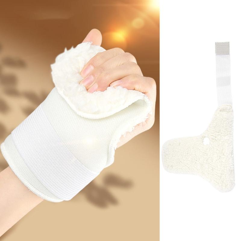 Warmer, fleecegefütterter Handschutz mit ergonomischer Form zur Reduzierung von Beschwerden nach chirurgischen Eingriffen, geeignet für Aktivitäten bei kaltem Wetter