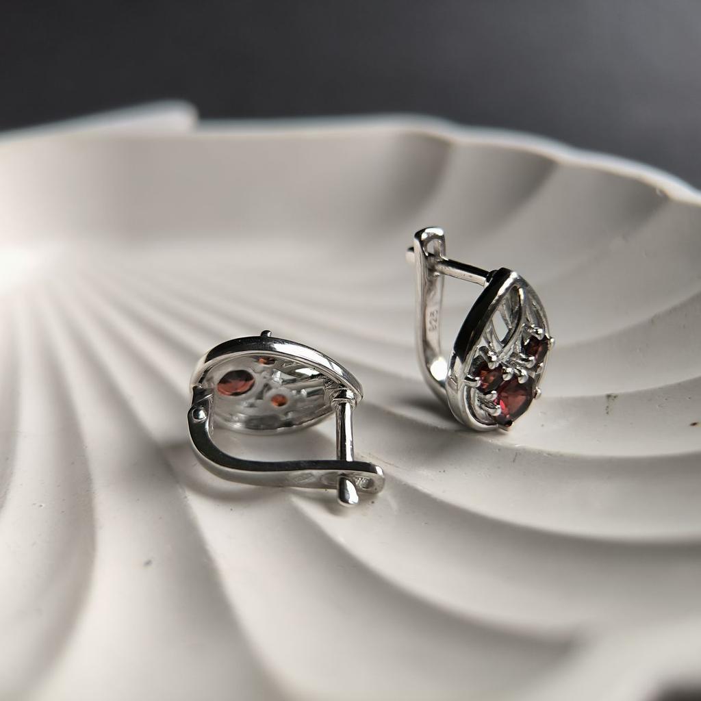 Silver Earrings with Natural Garnet 1.808ct (2182016)