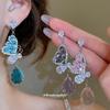 Orecchini Pendenti a Forma di Farfalla con Zirconi Stile Coreano Ago d'Argento: Orecchini Eleganti e di Alta Gamma per Donna.