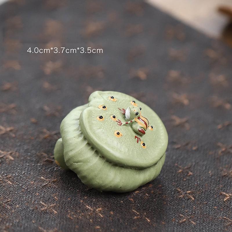 Lucky Purple Clay Small Frog Statue Tea Pet Tea Art Ornaments Chinese Kung Fu Tea Handicrafts Tea Ceremony Decor Accessories