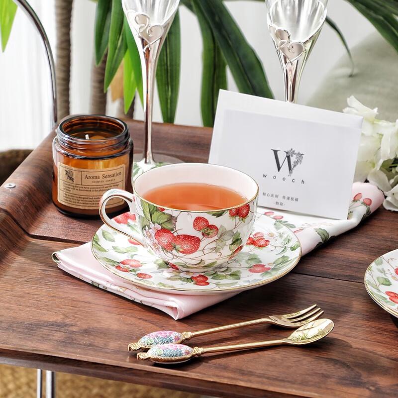 WOOCH Ceramic Couple's Cup and Saucer Gift Set
