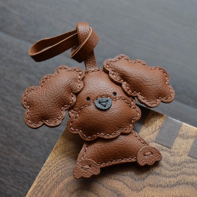 Teddy handmade leather car key bag pendant rearview mirror pendant cute simple female gift keychain