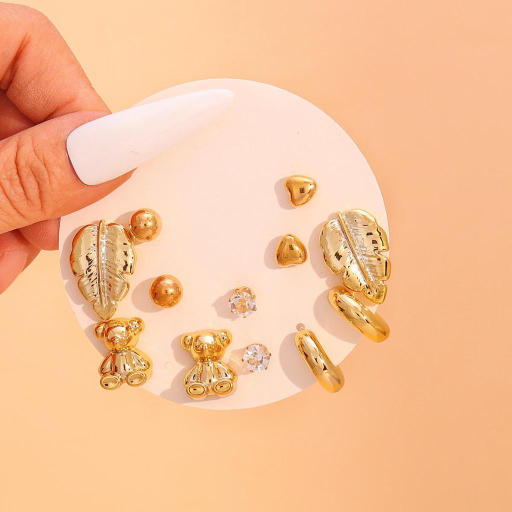 Golden Ladies' Fashion Stud Earrings Set - Trendy, Cold Style, High-End, Simple Design