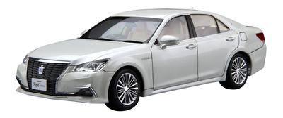 Aoshima Bunka Kyozai Schaalmodel Serie SP Toyota Crown Royal Saloon G 2015 White Pearl Crystal Shine Plastic Model 1/24 Vooraf Gespoten GRS210/AWS210