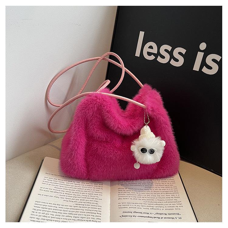 Korean version of ins niche design plush bag women's 2025 new foreign style large-capacity tote bag one-shoulder crossbody bag