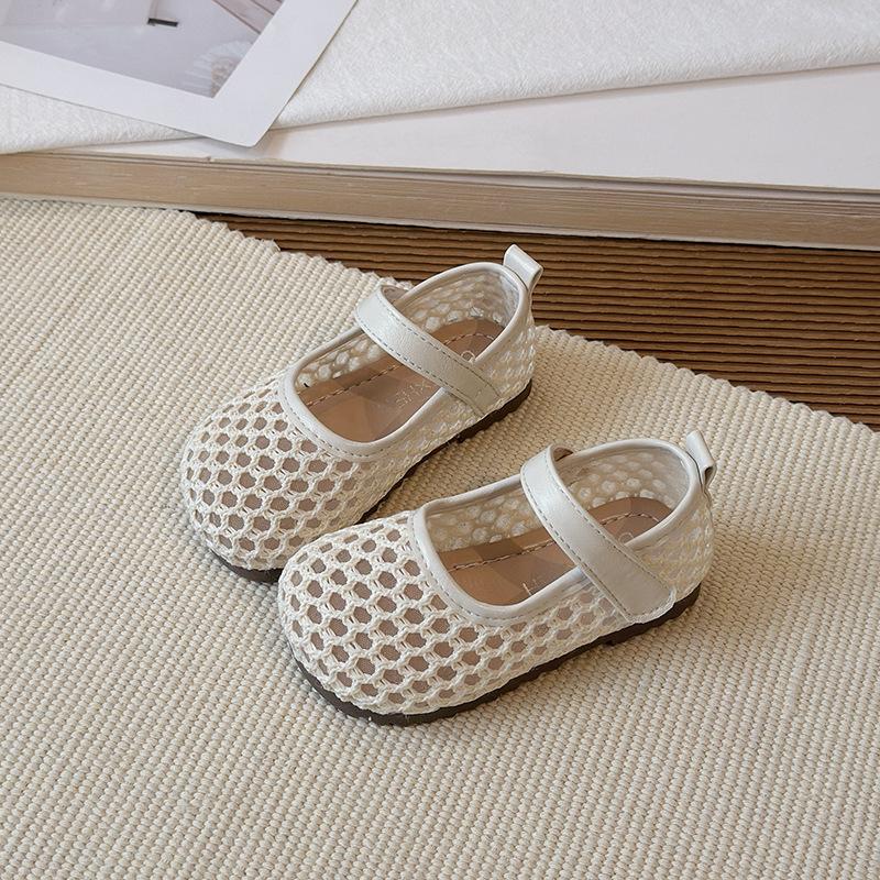 

Girls Casual Hollowed-Out Closed-Toe Sandals2026Spring and summer new soft-soled woven hollow-out Korean-style leather shoes for toddlers 25 бежевий
