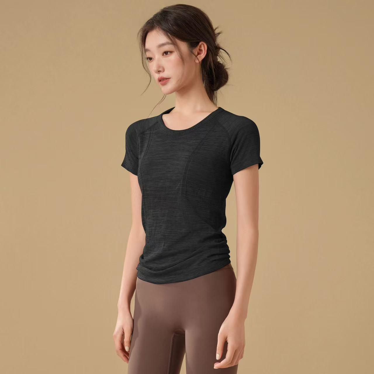 

Жіночий приталений топ для йоги з швидковисихаючої тканини - Дихаючий, з коротким рукавом, з круглим вирізом, одяг для фітнесу Small