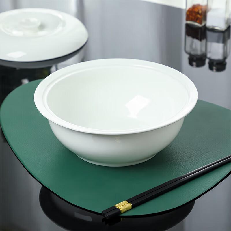 Pure White Ceramic Round Soup Pot with Spoon