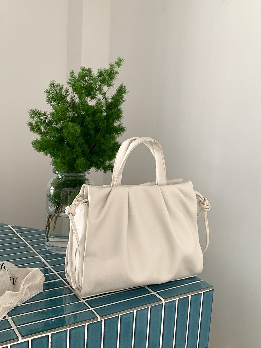 

Soft PU Leather Shoulder Bags For Women Black Pleated Design Crossbody Bag Large Capacity Fashion Commuting Handbag