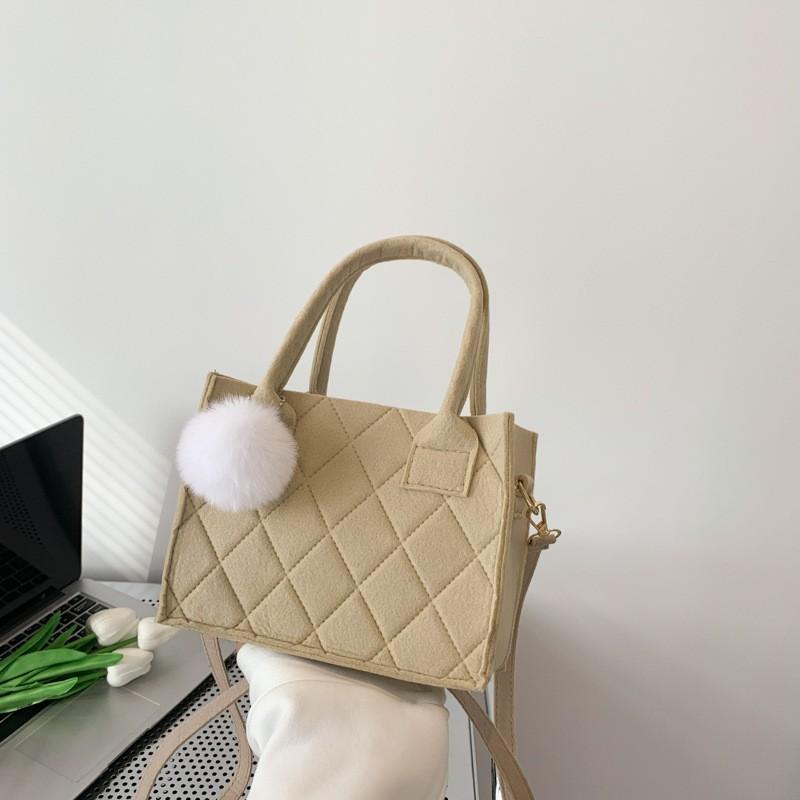 

Women Small SquareCrossbody Bags New Simple and Versatile Casual Handbag Fashion Popular Girls Felt Shoulder Messenger Bags дубильна кора