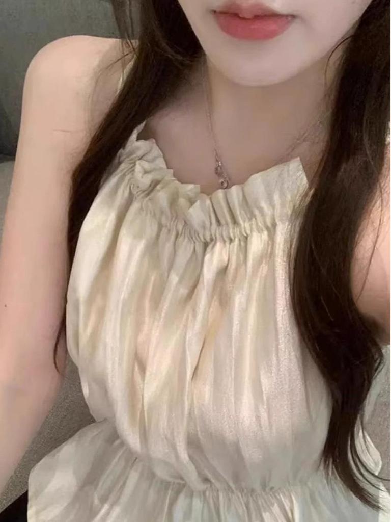 Korean Style Sleeveless Halter Top: Elegant, High-Waisted, Age-Reducing Summer Camisole for Women
