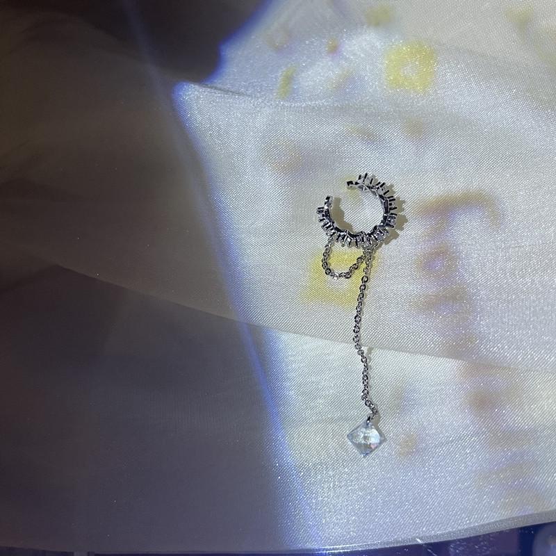 2022 Stylish Fairy-Inspired Long Tassel Zircon Ear Hook - No Piercing Needed