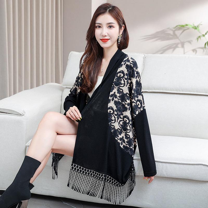 Medium women's trench coat new knitted sweater shawl top mother fashion fringed meat cover coat